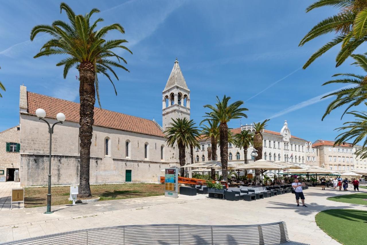 Apartments And Rooms Misic Trogir Zewnętrze zdjęcie
