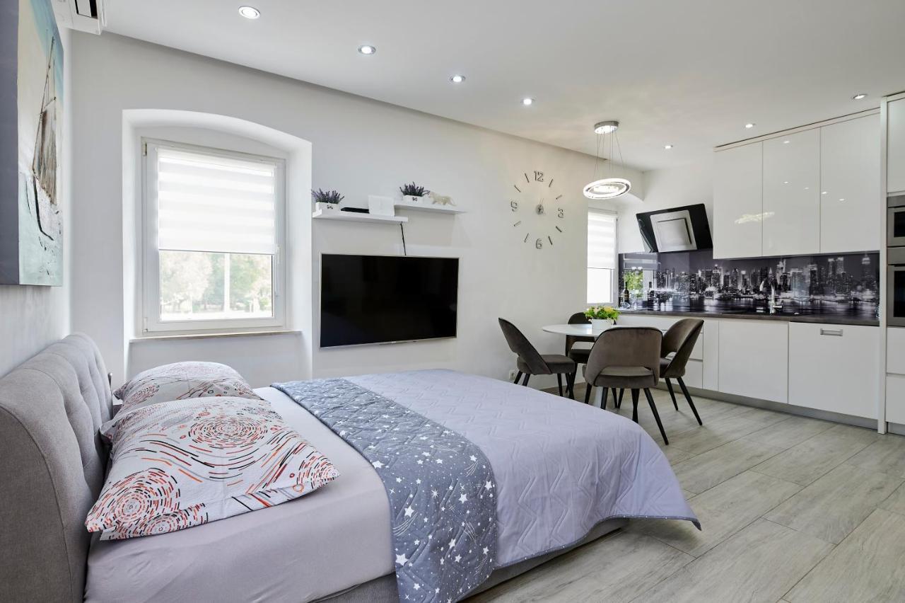 Apartments And Rooms Misic Trogir Zewnętrze zdjęcie