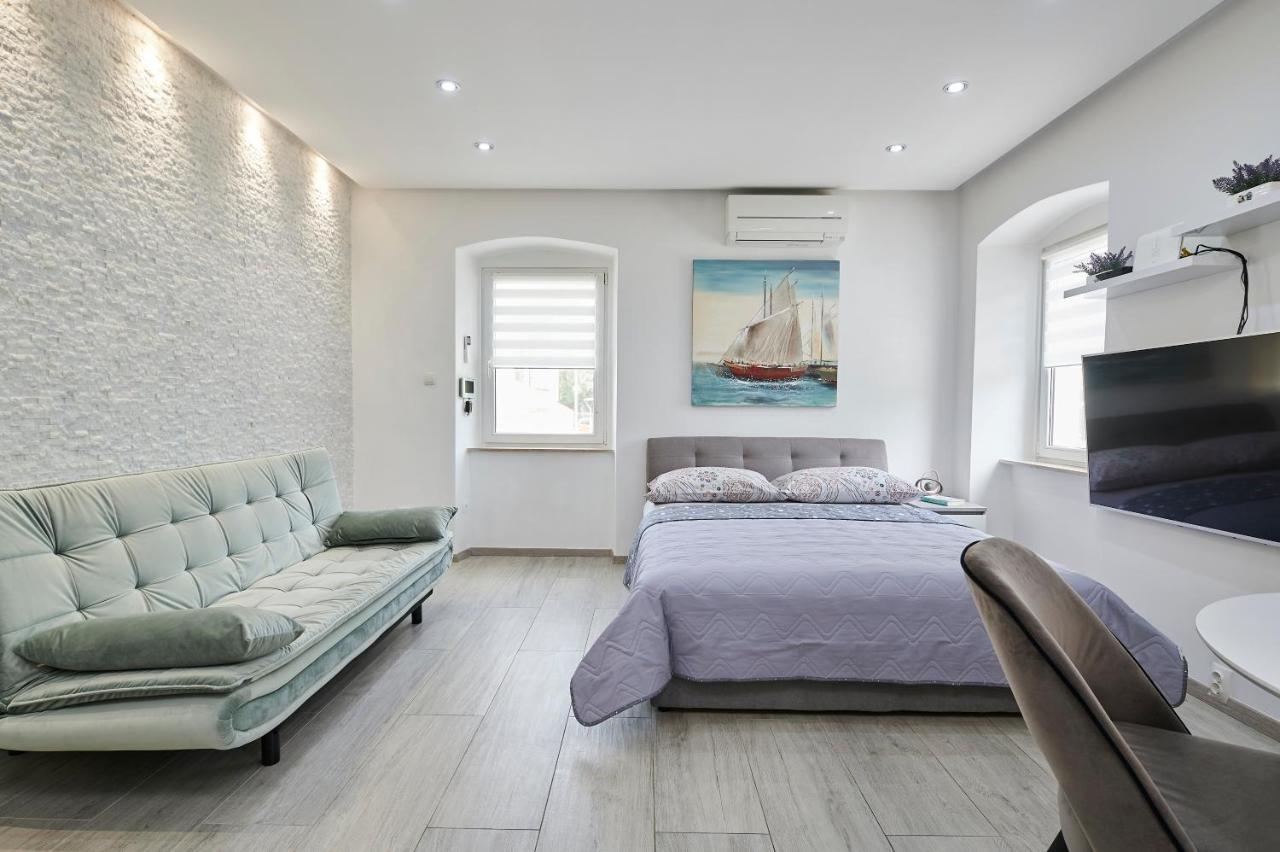 Apartments And Rooms Misic Trogir Zewnętrze zdjęcie