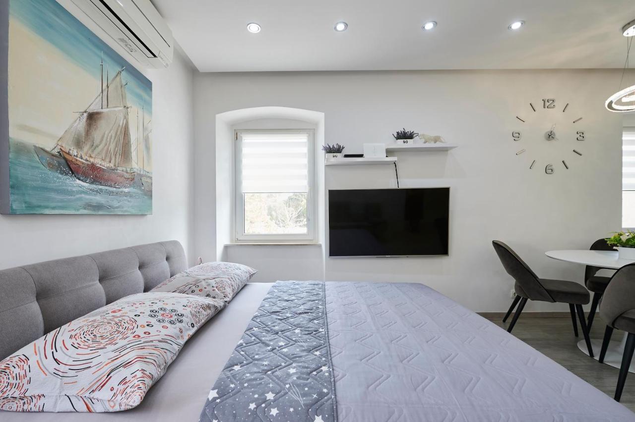Apartments And Rooms Misic Trogir Zewnętrze zdjęcie