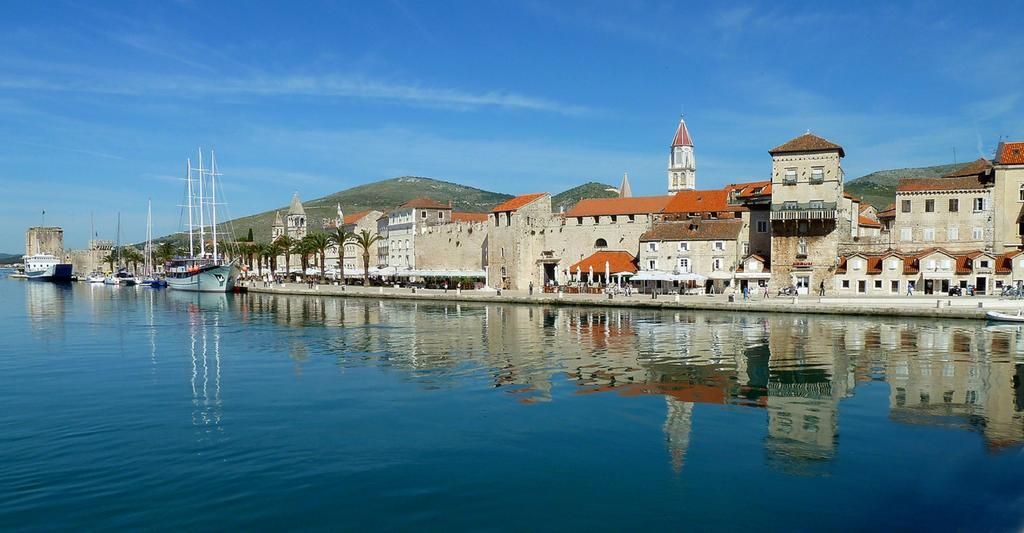 Apartments And Rooms Misic Trogir Zewnętrze zdjęcie